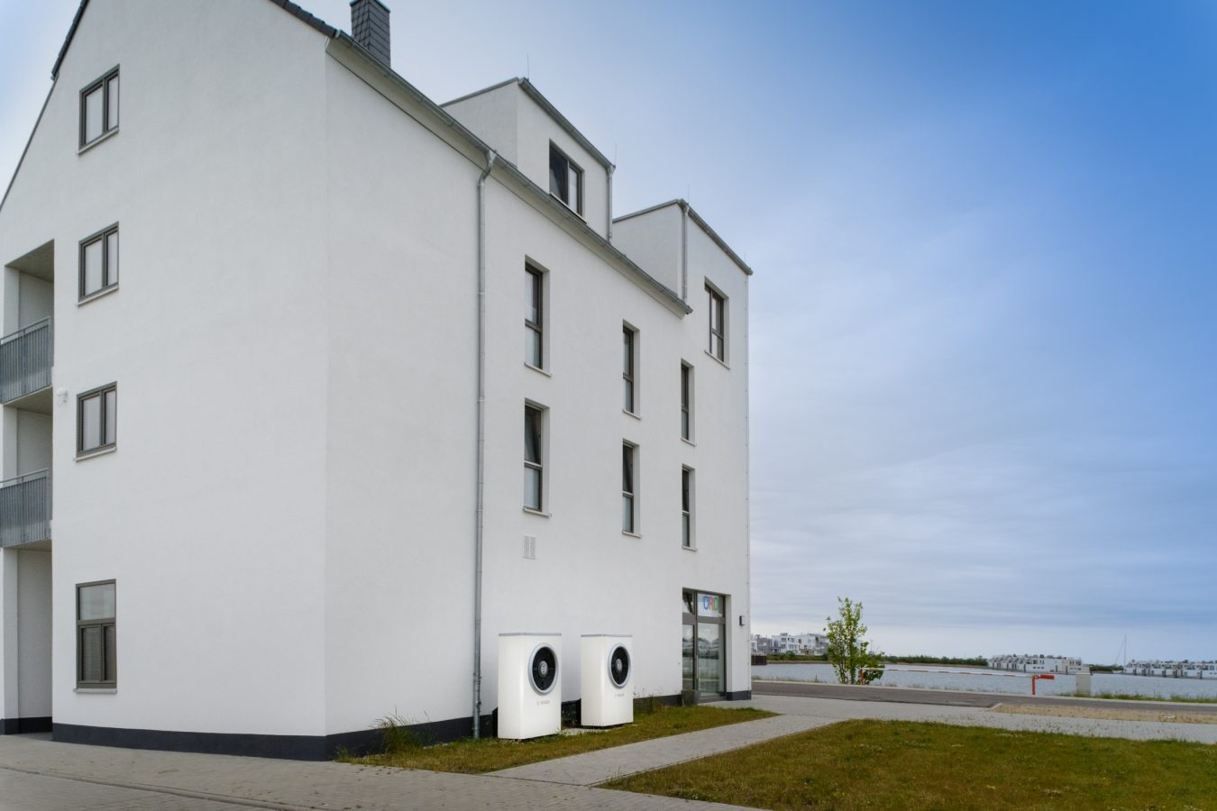 Projekt Ostsee Resort Olpenitz verschieden Häuser werden gebaut von Villen bis Schwimmhäusern Bosch