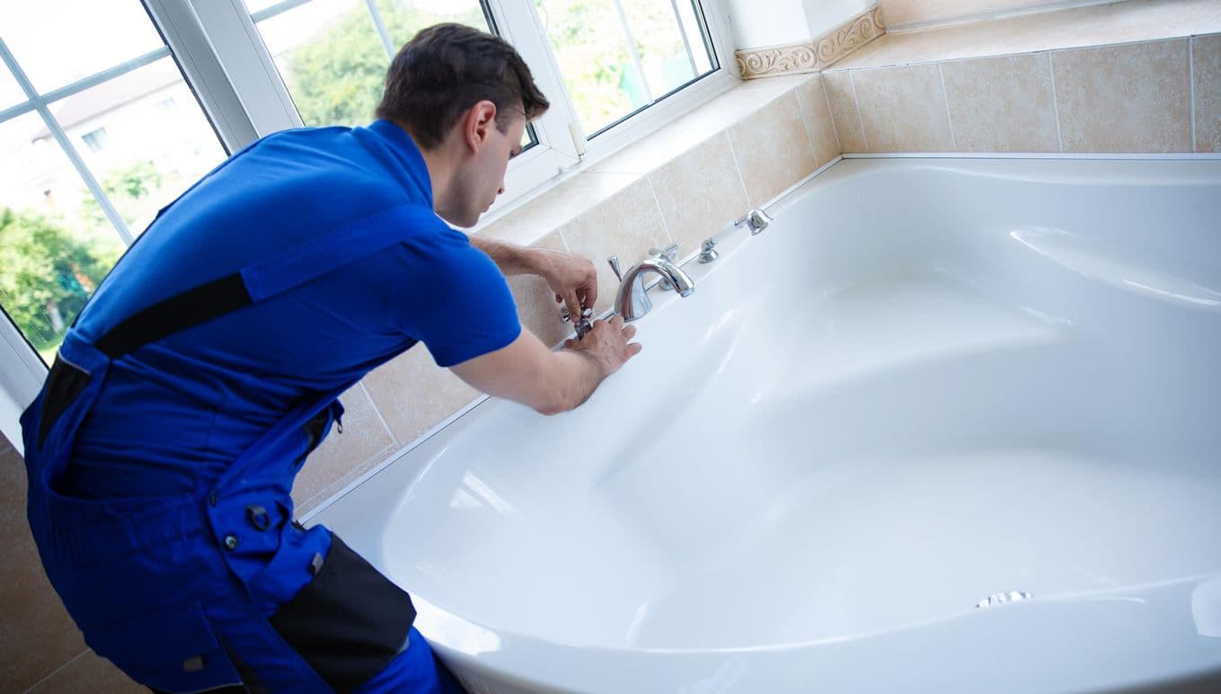 Badewanne reparieren